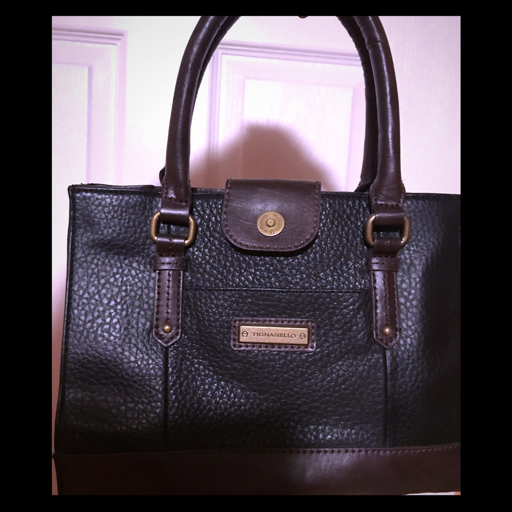 Dainty black purse